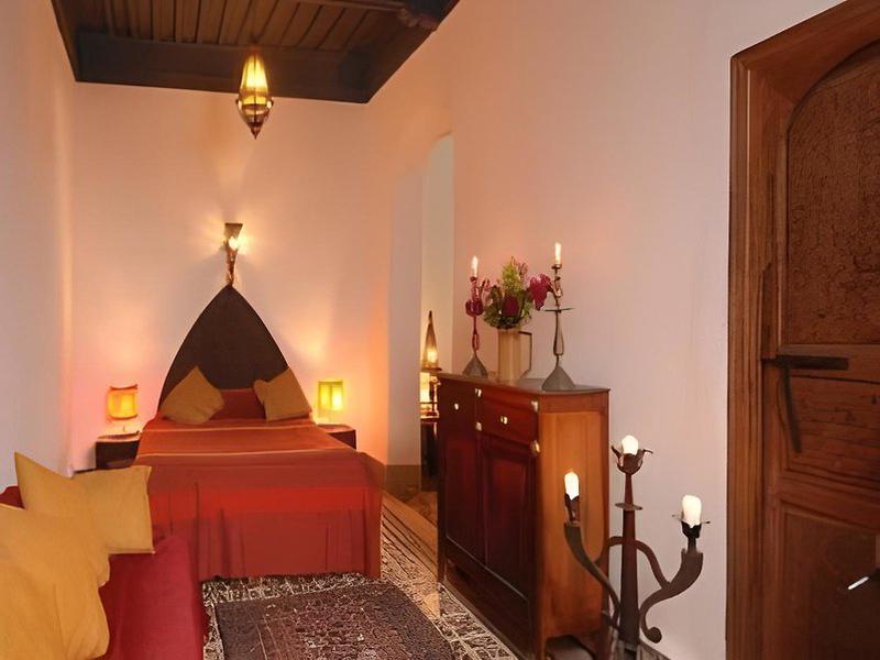 89B9BAFF050DAA021799A529B0642BA2