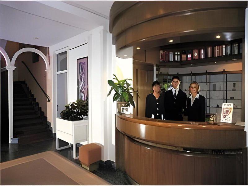 A9544286A31F2A308BB793ECB2077E35