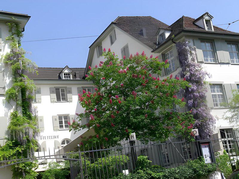 D2CB2CF9030D29E15F1F9ADC1E8578CF