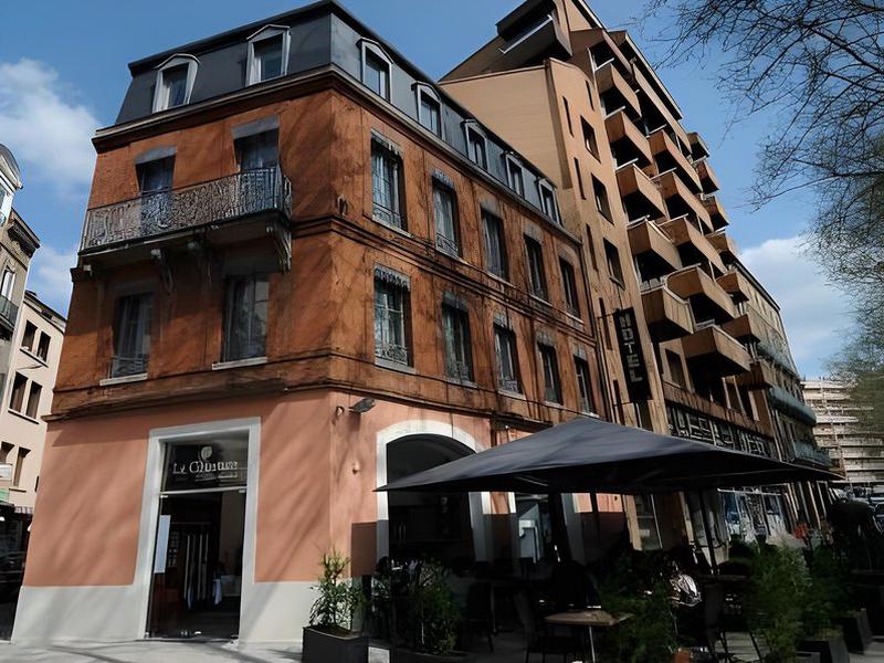 7678E2BBEDE40400AA2471EF917530B7