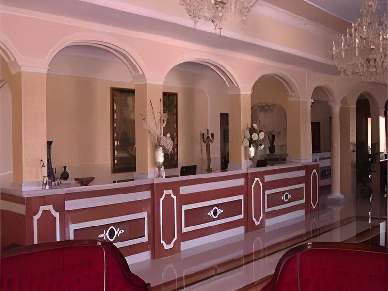 DF18194C4B5608D6359DE3FD2F5CED9A