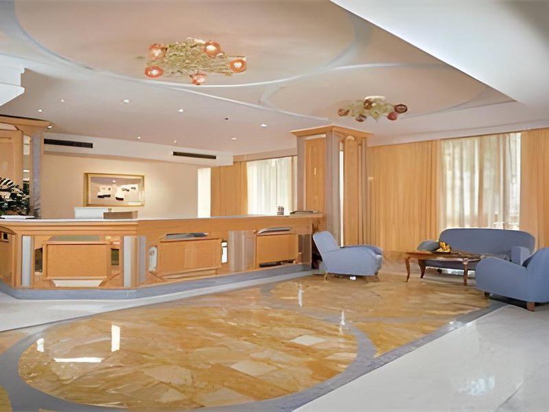 00B0A3B19901E4ECD3C7A9F7244469A5