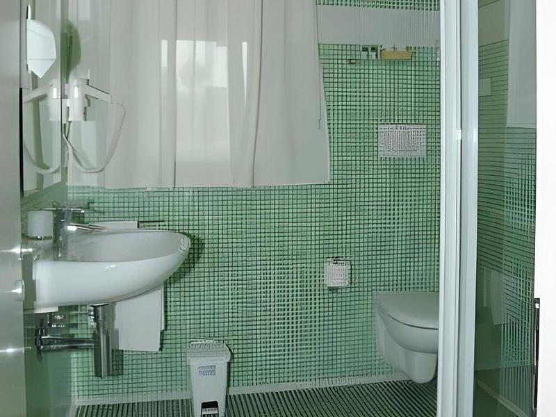 97C87DABC4CB259E41B0C5F07A622357