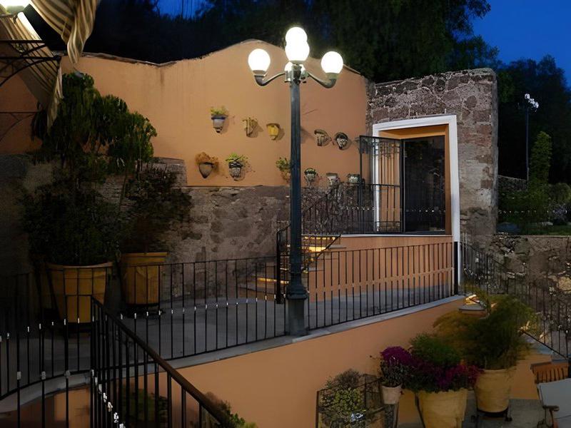 CA80EDE6BAE5EEAB666D4DADE46326B7