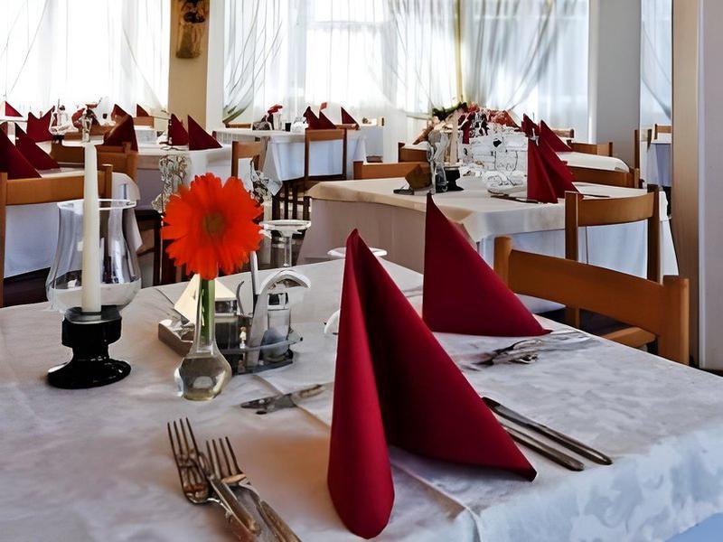 61E6A15A24D4514B7FBB3000A8640C02