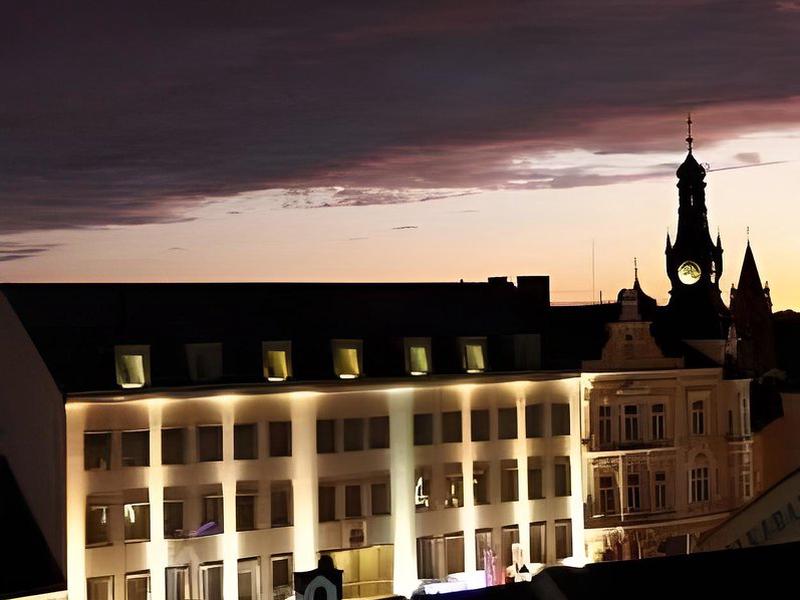 6DE2EF58DA611A3D7877B5E8430E6B41