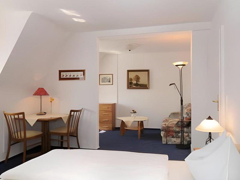 76A19389BAC101D808E177E92D4A74F1