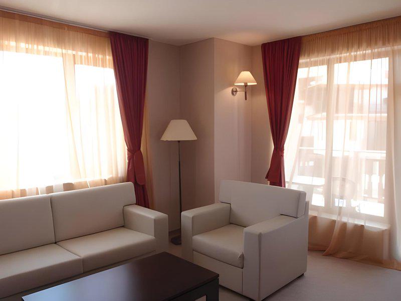 69A129DF5D18391AA82D1B8E5688EF74