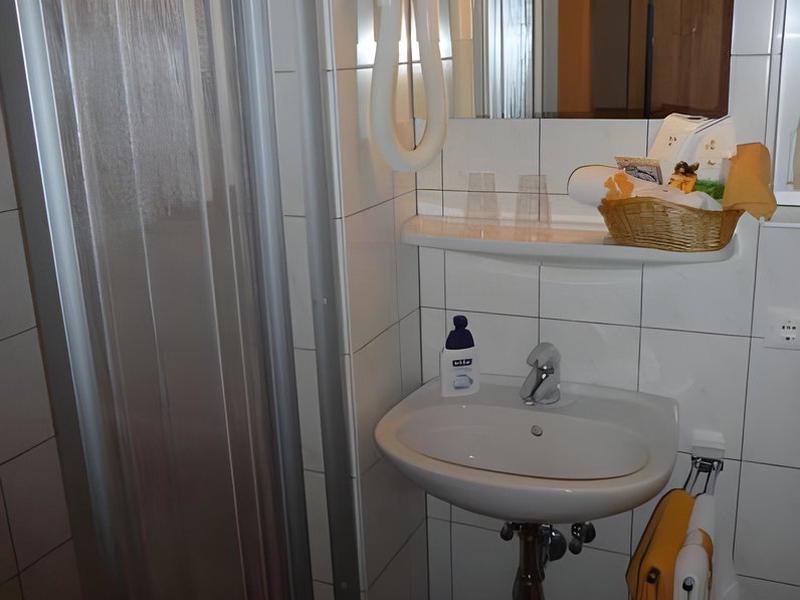 CFD4EC83B787E63DBC3C4A92B900BC3F