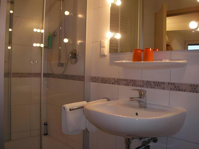 0D7C70810AC4B061BE321EA39D958D51