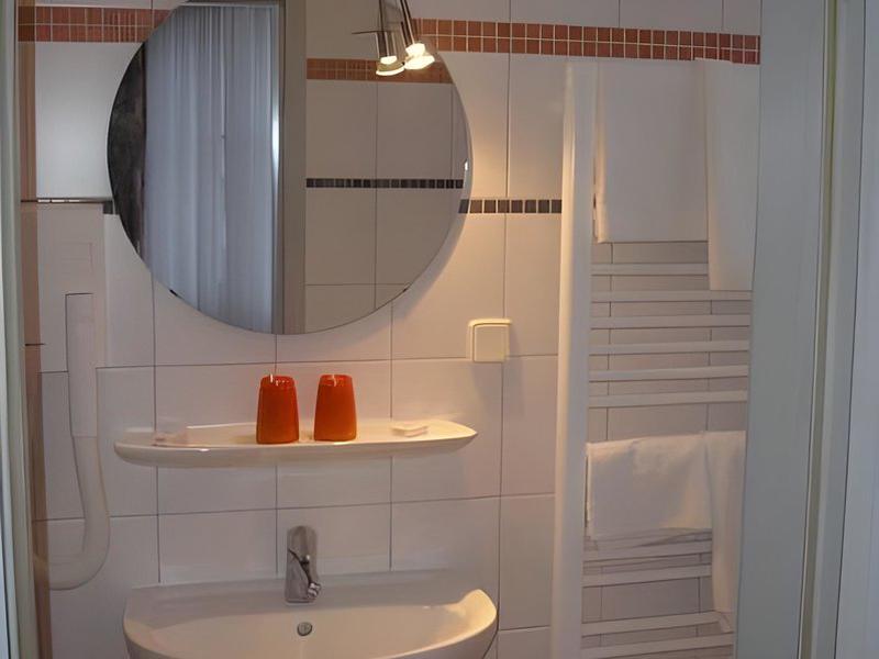 6C136B6E7B714A115A2DD290D4E950C8