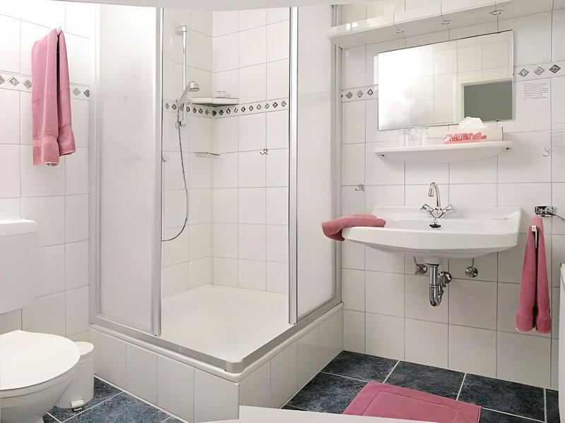 E7B6B3D9AF9253AD1B01985F94CF78E5