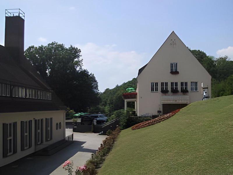 49420B231563A4439A5B83E6CF6AEDB3