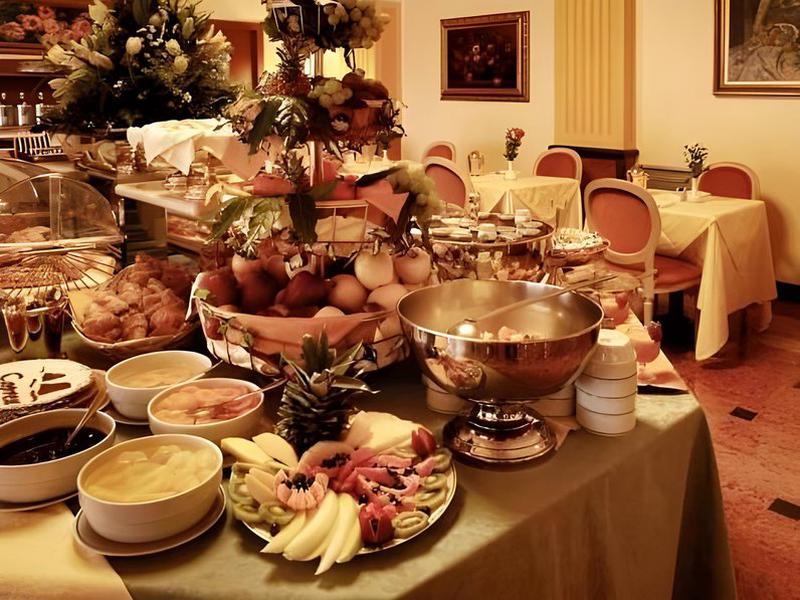 9E95BA5CE43564838F864EC6EF0407E9