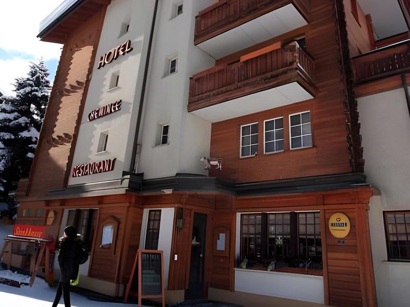 7F12F24BA65794733E1C9C4FBA052E43