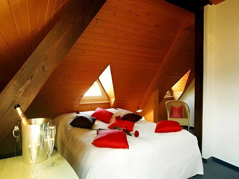 D9F8AFEE7002006A9C1628E3EEC66717