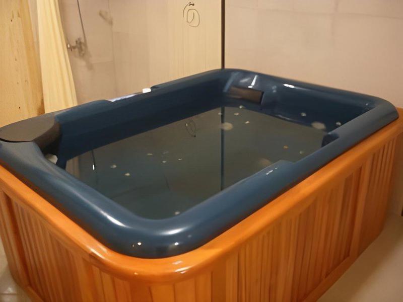 11351623CAF2027F55E5271A81C743DB