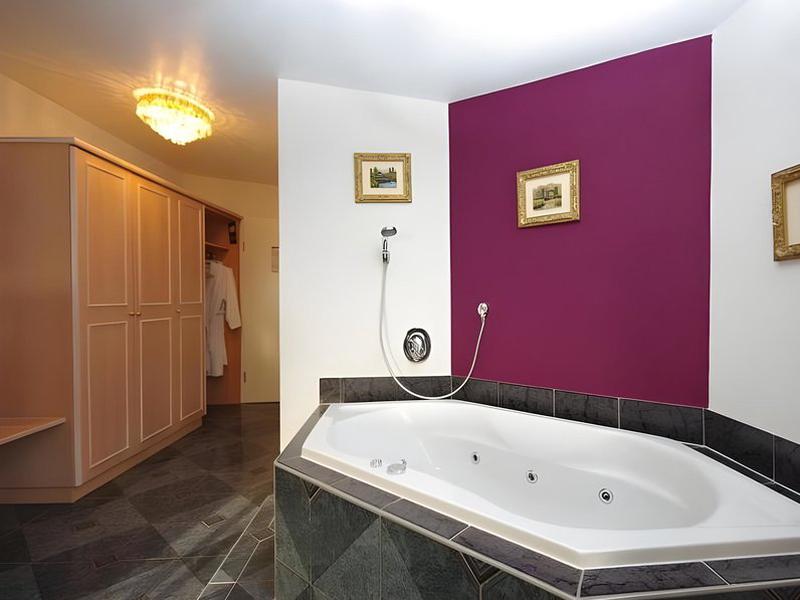 7D94C6ECEE6C44D708D3D79E337A4EB6