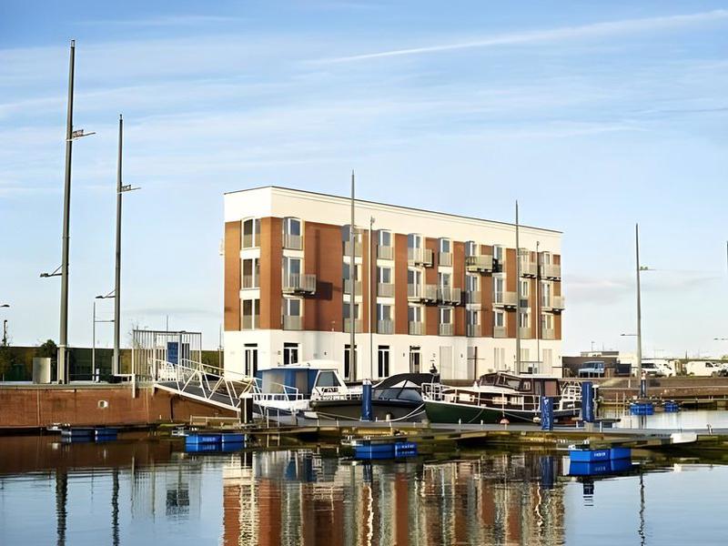 641B97C2F50229AD2279DA46CA41EADB