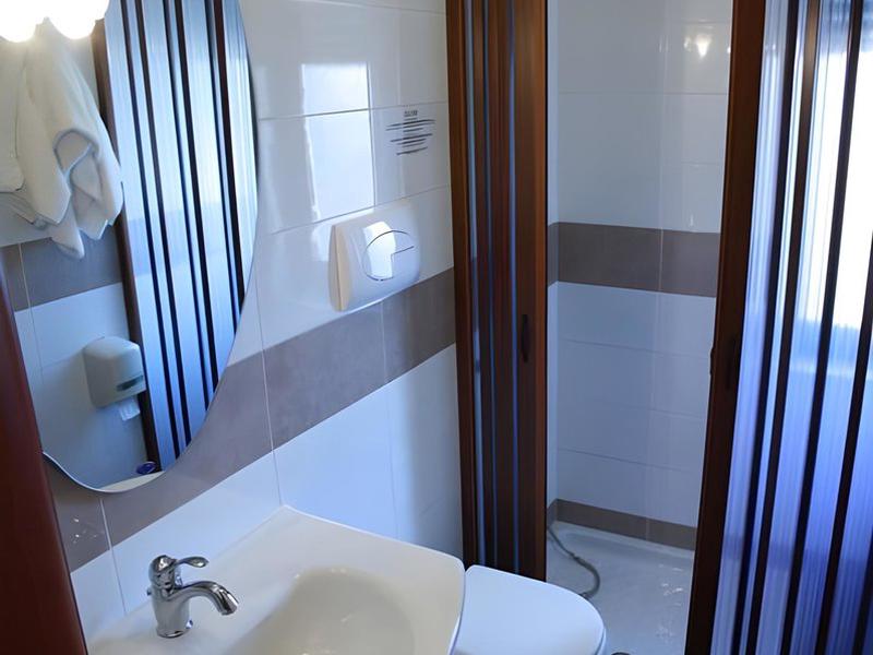 57EE44692D1F714D4573D30D4C27E322