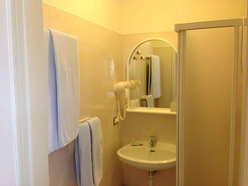 184A9C472B7AE82A8EB1C93EB011ADC2