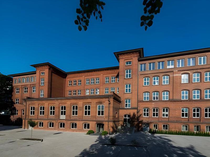 1758D1B4919D083DFD50B7975CF995BD