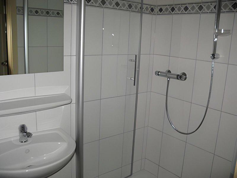 C29A9728A58D3E2E49688F17A1AC2A8C