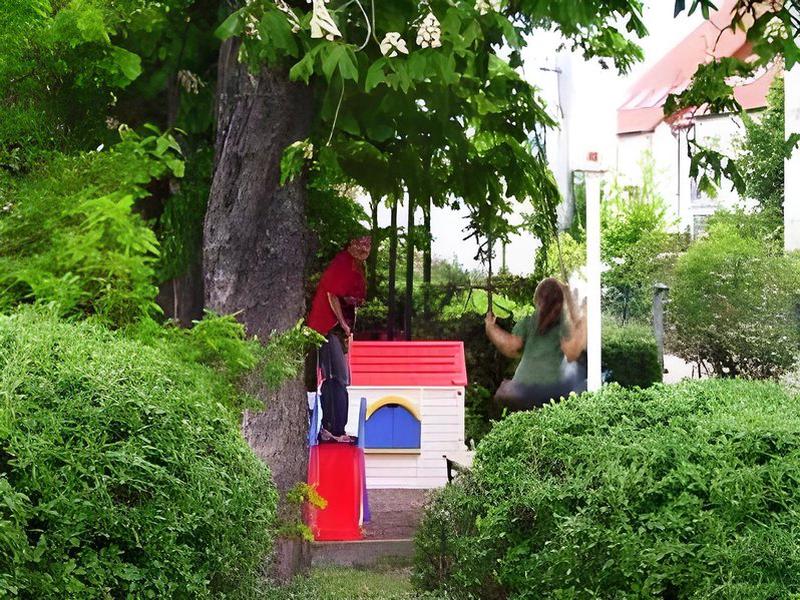 FFEF67785CD1B63725F91F893EE75C9A