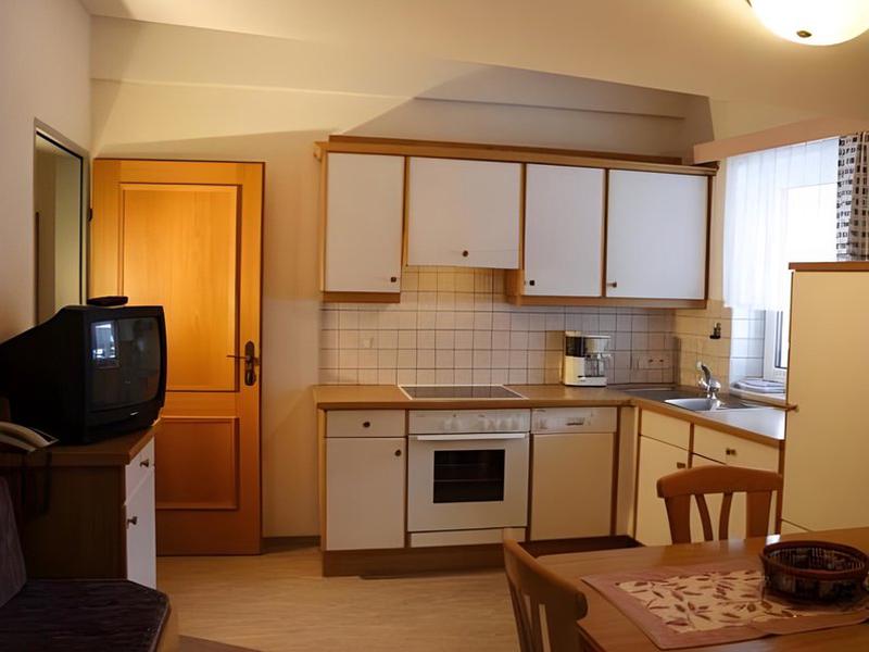 F6DDD06170830657A420D53A84117CF4