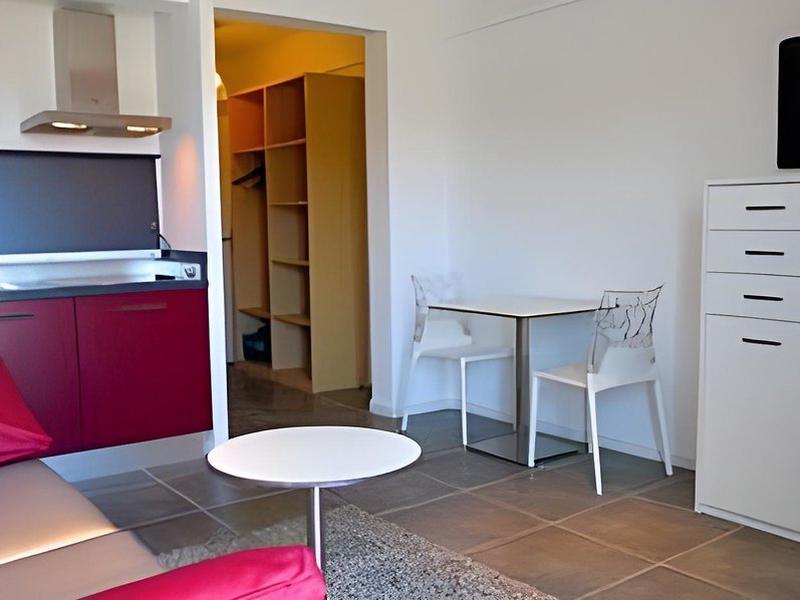 326C01E006CD77B4E3B3F3D159F0F938