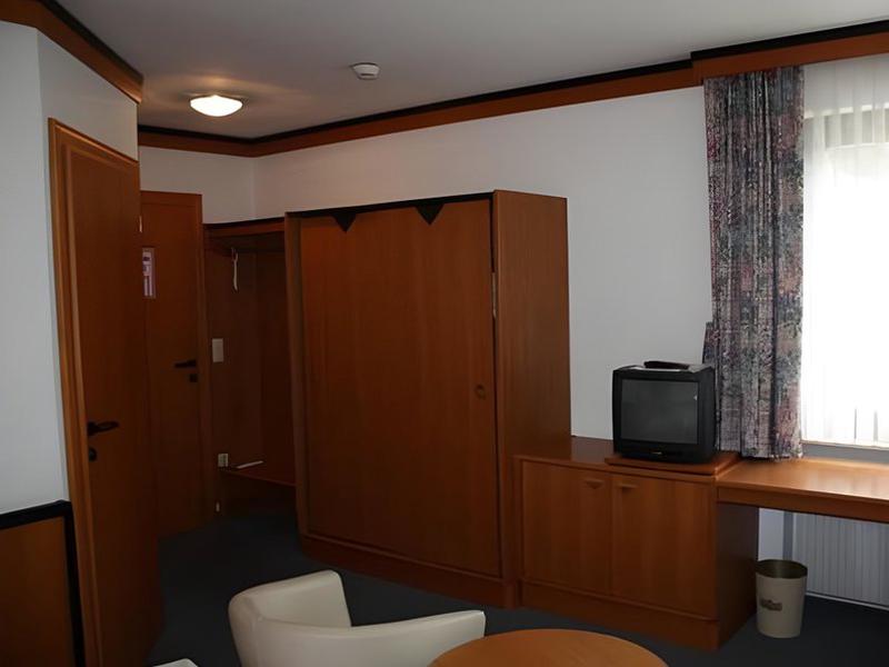 04FC1DBD084FC67E259705C3855505F5