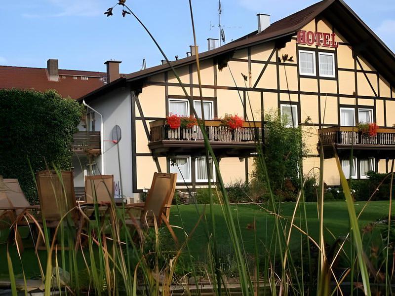 2A24FA0C3B680331BCEBD886F1B0616B