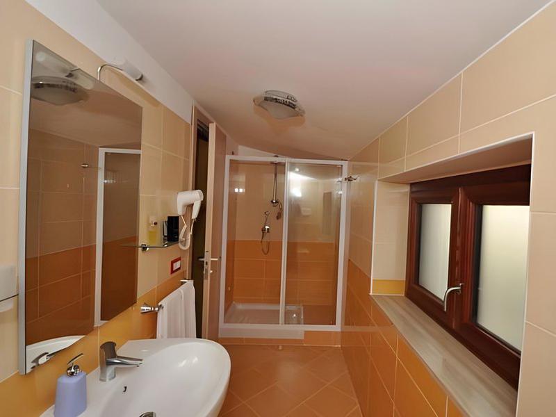 962E667977328BD624295B090F1DD592