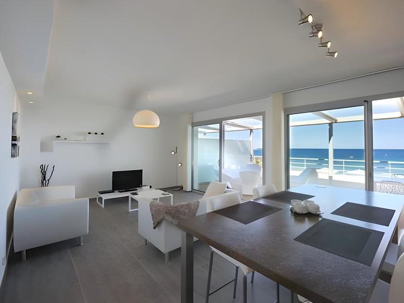 4FF5FD93F251A22FF8403AD5B4F59198