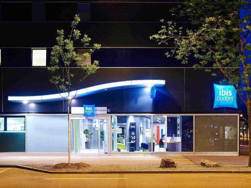 CB9E8FFB34661380F42765C76A3BEBF3