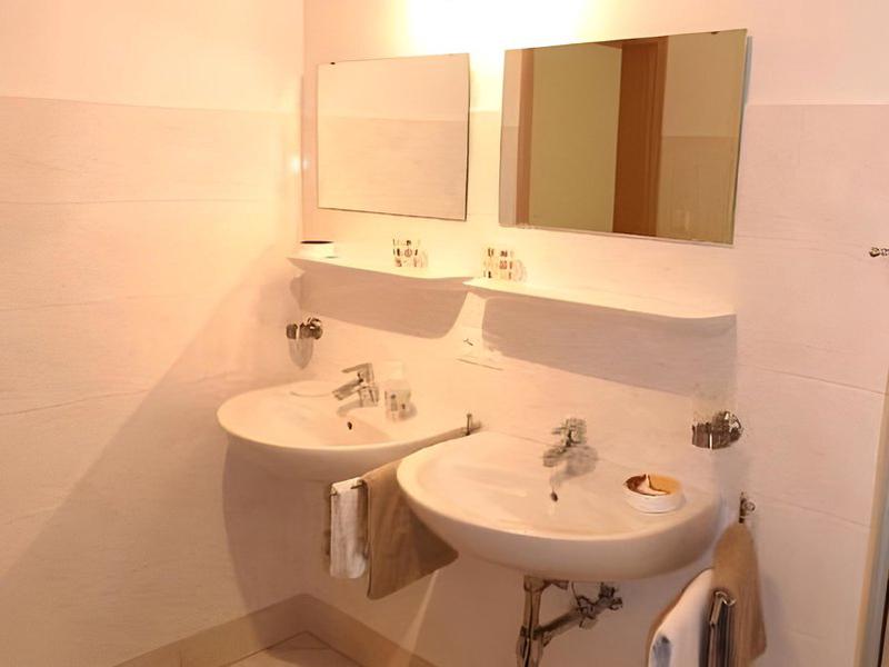 C96AF1D80D2BD7188E24511364C6D460