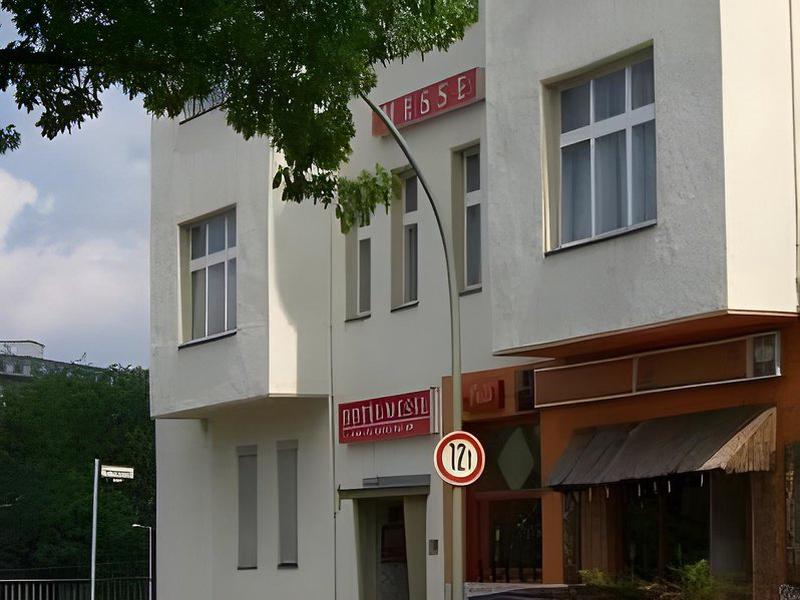 326AB96267656F037EF2353CEECDBF11