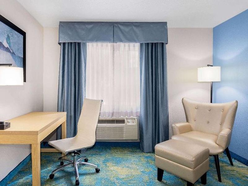 AC783439C0304BB2B148BAB72AA92FB5