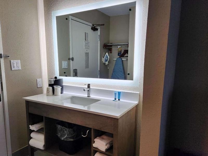 8729BC5E4EED681B1BA44D3926E8093E