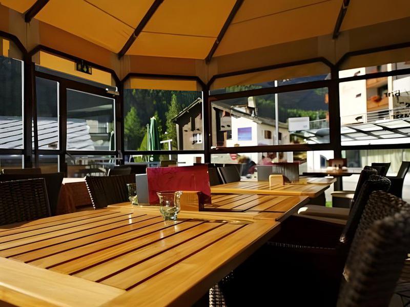 BD4BAD73C8791EEF9C47B281541922AA