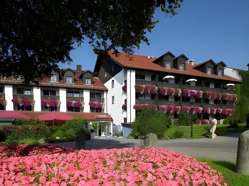 11B05E8F743835875C5730E459717432