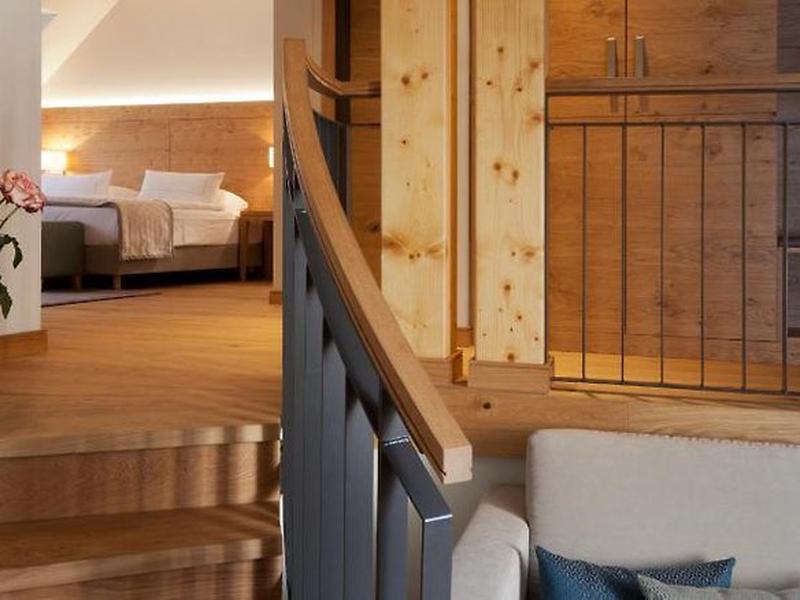 729401A252CBB08A85F2745571504BAB