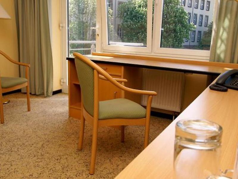 0A677C5594BE9E43813F7F12C4375823