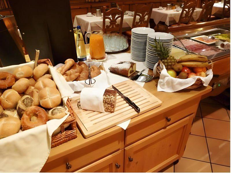 C51506EC9D80BA970813DD66BF8396A3