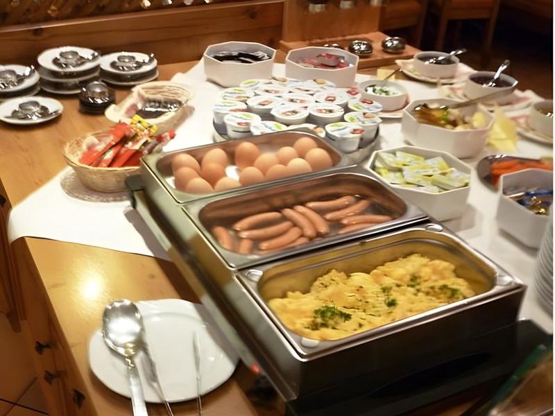 625AD26877A26E2AD78159A5E95D23BB