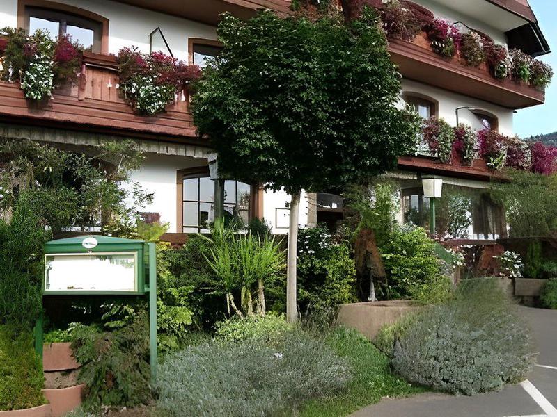 9FC3C0B1C3844C95E88855D2171BE1B4