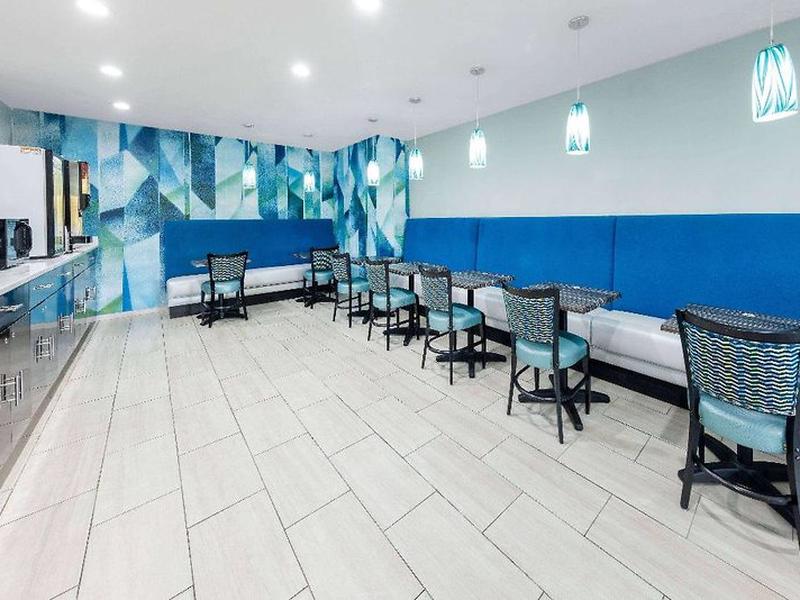 1D7102EC46CCDF4AB70D3AD125E94D90