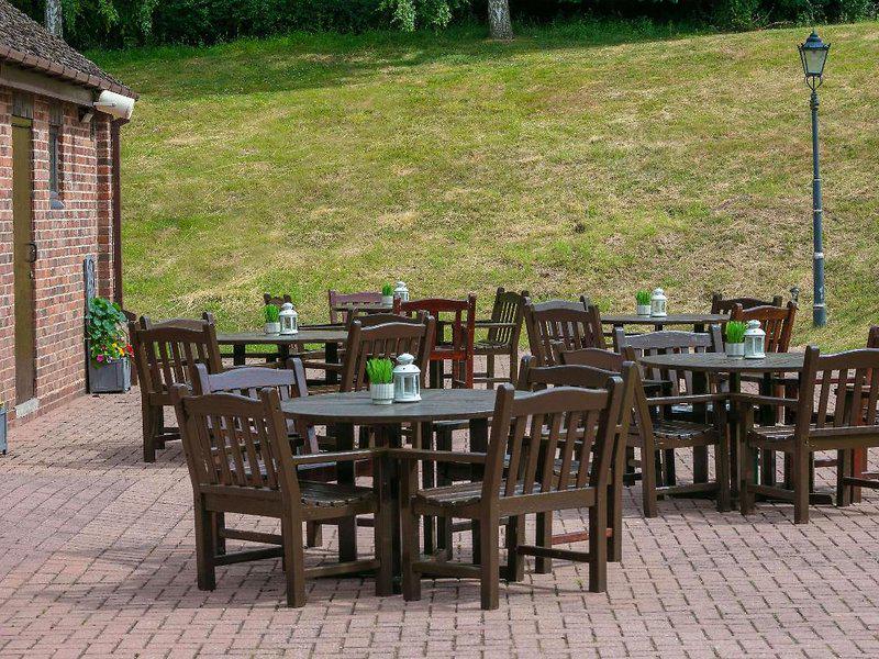 76790CC3D94C29ECF415701825010572