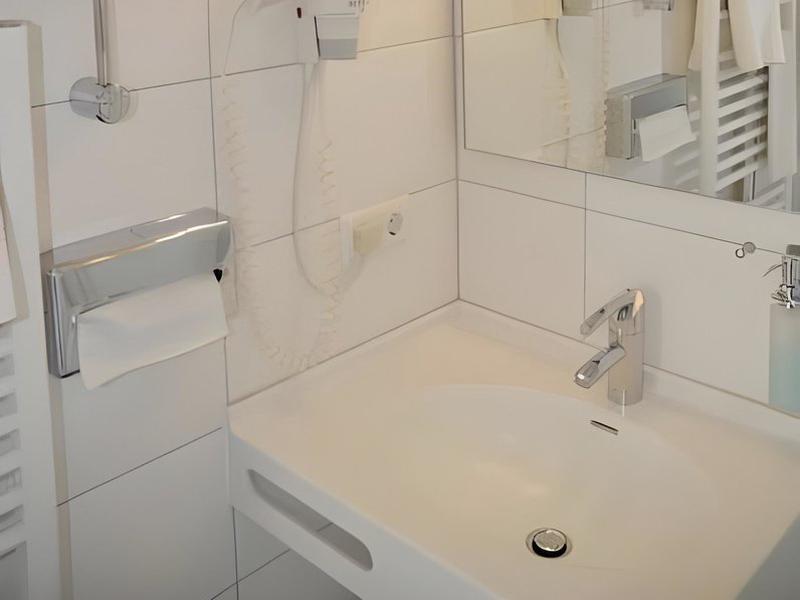 A0811EB61DC69F3DAF97BBA2FB56EA10