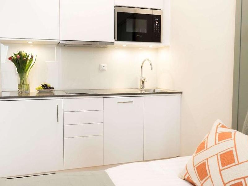 ECDD9BB2BA0894FFC69A68FE300CB95C